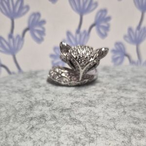 Elegant Silver Women's Ring